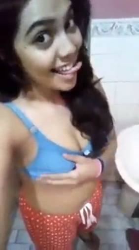 Nude selfie video of desi girlfriend for lover leaked 28 Nude selfie video of desi girlfriend for lover leaked