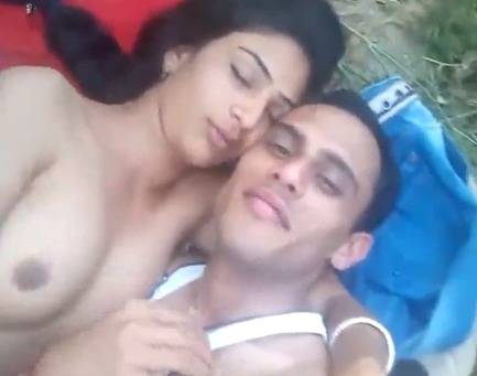Beautiful Village lovers outdoor cot sex video