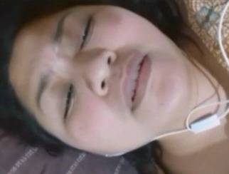 Chubby aunty from Jakarta masturbating using dildo