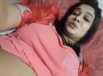 Indian girl pussy play MMS selfie