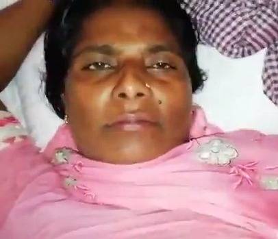 Watch Dirty cunt local Indian slut aunty sex video on Desi49