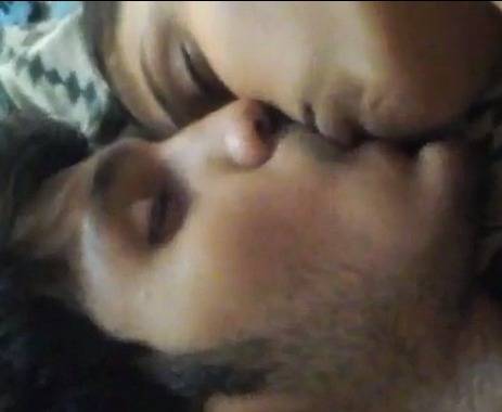 Beautiful desi lovers oral romance