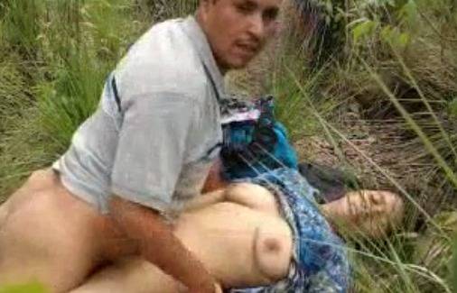 Desi Bhabhi - Mature couple outdoor XXX - New Leaked Chudai Sex Desi MMS