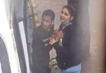 Roadside romance of desi lovers after lockdown