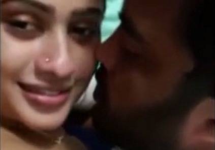 Srilankan Actress queen Piumi Hansamali kissing scandal