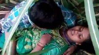 Ganne ke khet me Romance MMS