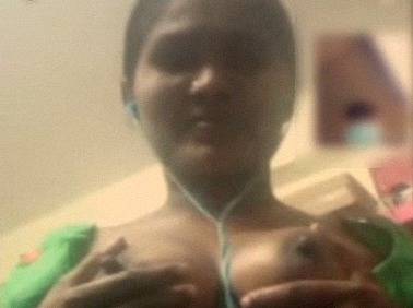 Green saree horny desi aunty video call