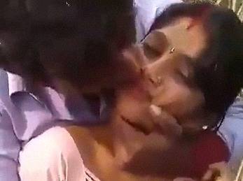 Indian outdoor land sex video