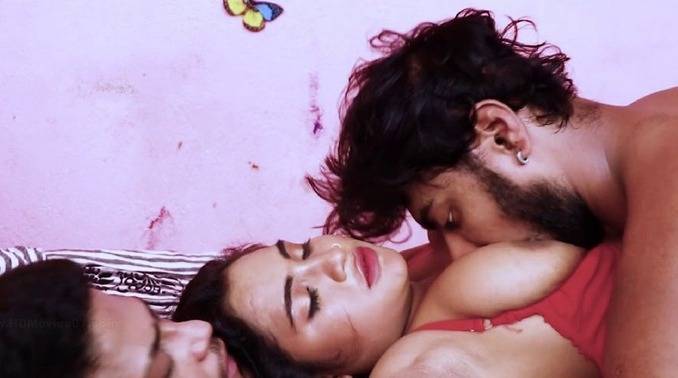 Room Mate (Hindi) Gupchup Adult webseries S1E2