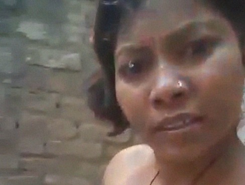 Village lady nude bath video