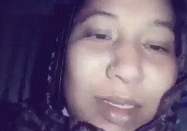 BD Village bhabhi needs money for nude video