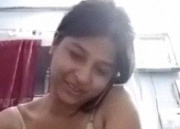 Beautiful Bhabhi making naked video for hubby