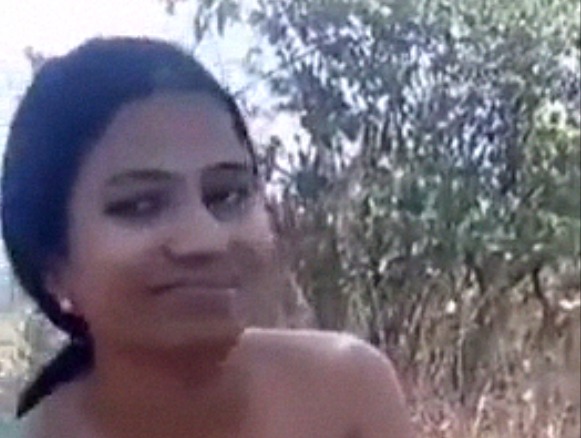Most Viewed - Dehati desi slut outdoor nude show - New Leaked Chudai Sex Desi MMS