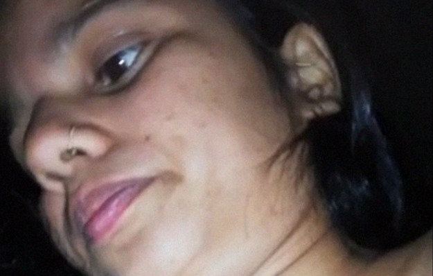 Hairy yoni desi beauty enjoying riding XXX with BF