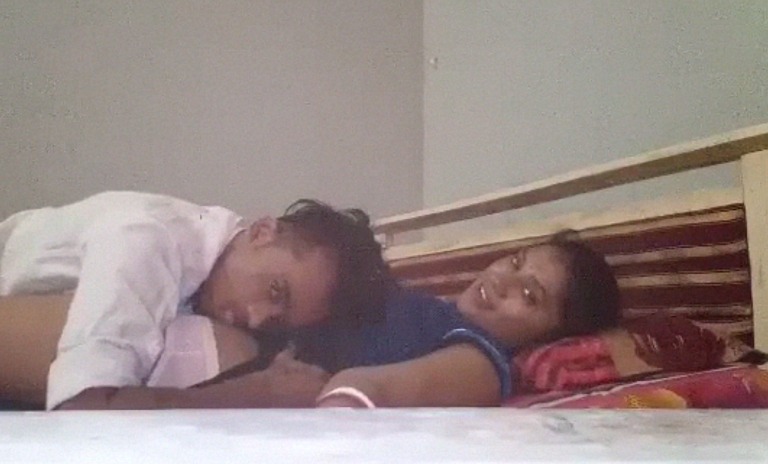 Indian foreplay and oral sex with neighbor bhabhi