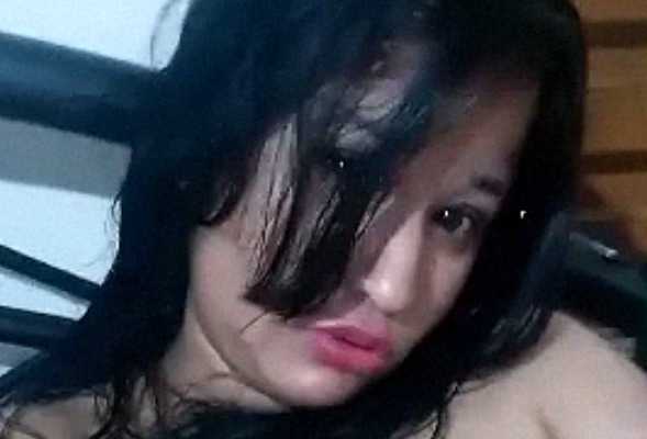 Sexy Sylheti bhabhi masturbating video