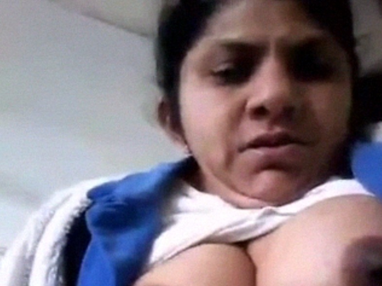 Sinhala Porns - Lankan MILF nude video merged