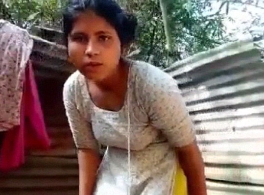 Bangladeshi Village Girl nude Bathing solo selfie