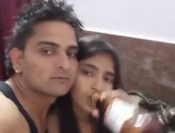 Beer and sex of Desi lovers foreplay MMS
