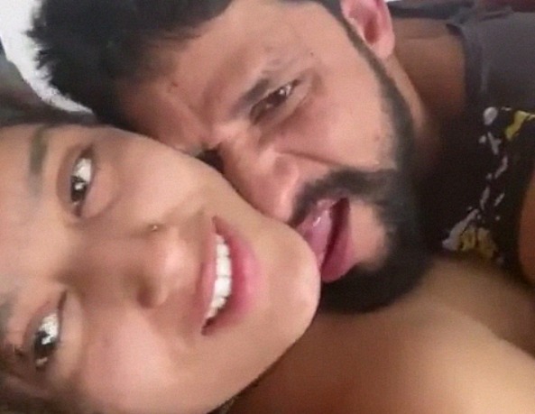 Indian lovers enjoying sex Mobile porn - HamaterDesi.com