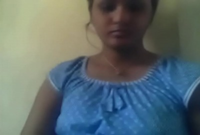 Bangla babe shows her assets on liver webcam - HamaterDesi.com