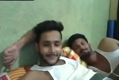 Mumbai guys masturbate on an Indian gay porn webcam