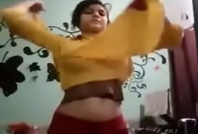 Watch Punjabi girl strips and gets naked in an Indian leaked MMS on Desi49
