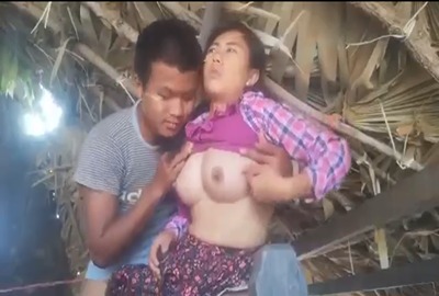 Bharatpur guy fucks his wife in the doggy style in Nepali sex