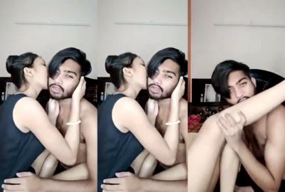 Watch 18 yr old Chennai girl records her Tamil sex MMS on Desi49