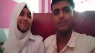 Lover sucks his hijabi GF’s boobs in Bangladeshi porn
